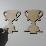 collage du trophée en contreplaqué