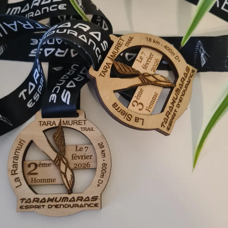 Médailles bois du trail de Muret